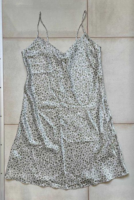 Легкое шелковое платье