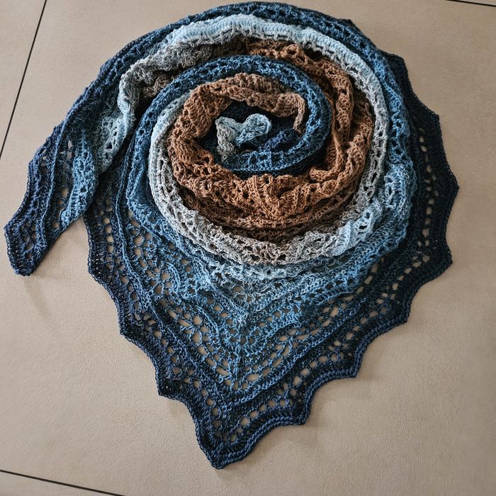 Chusta robiona na szydełku rękodzieło Handmade idealna na prezent