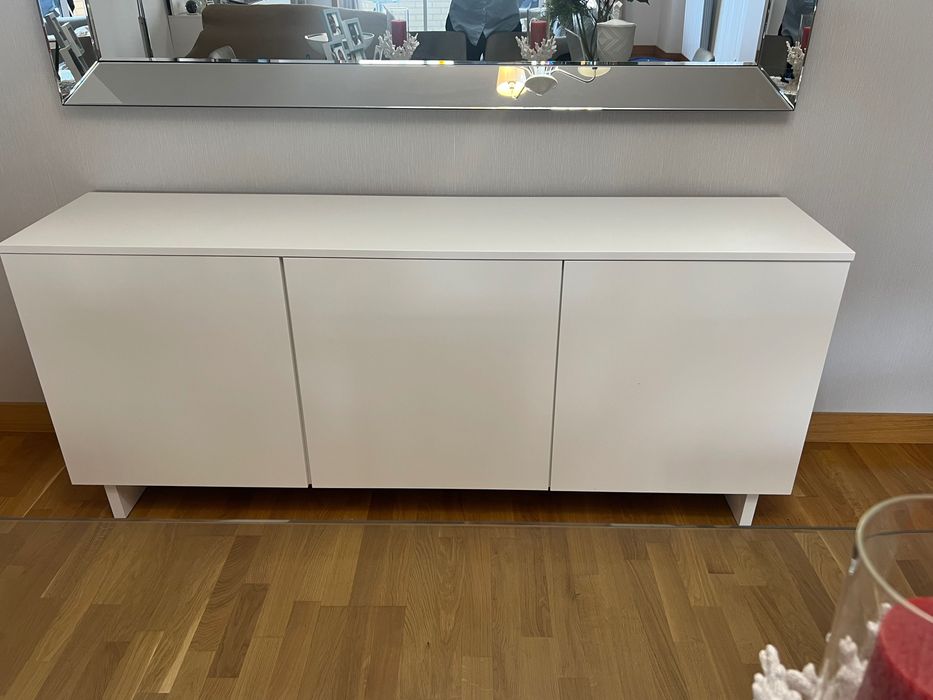 Armário aparador de sala para arrumação