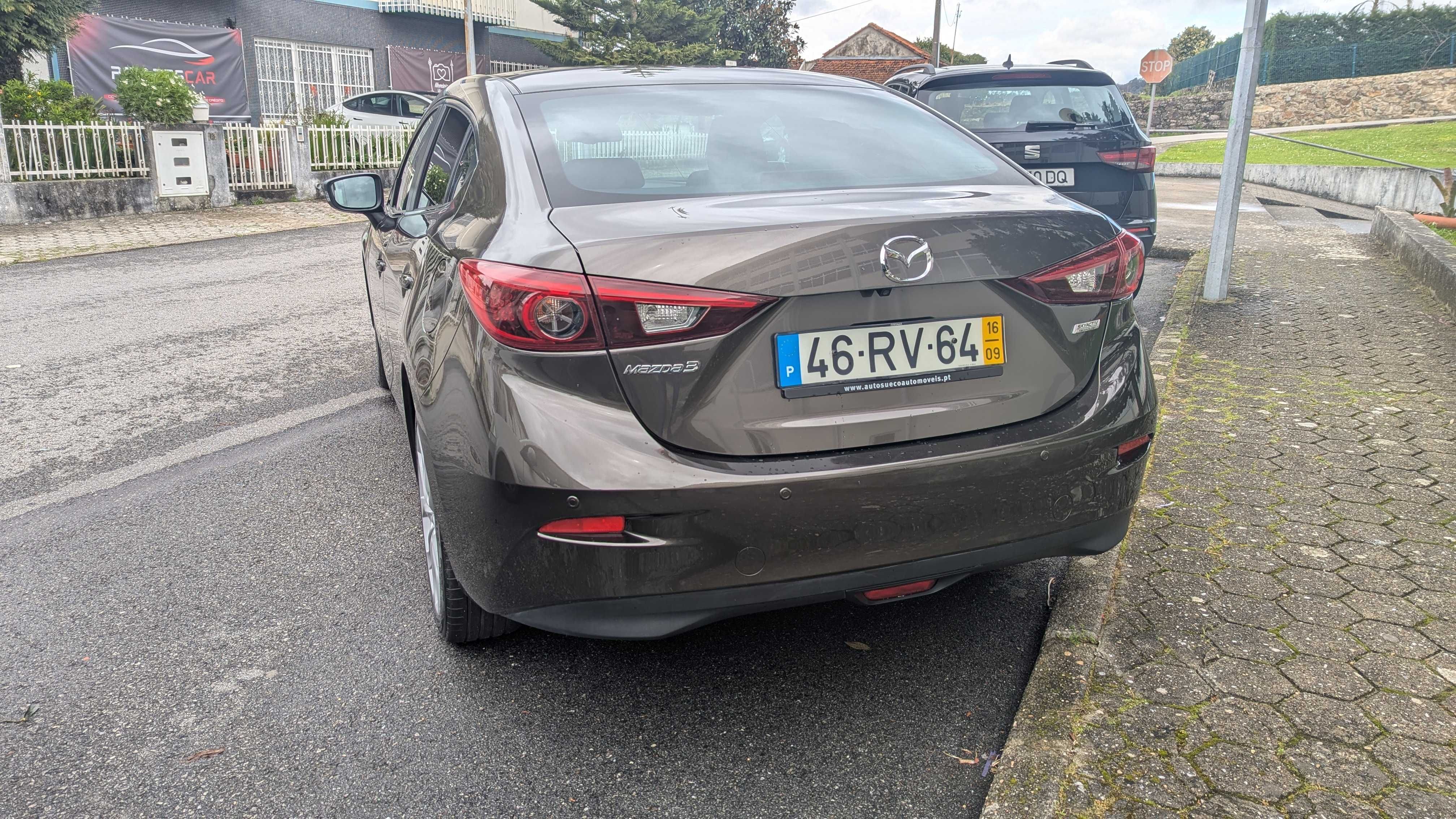 Mazda 3 1.5 Skyactiv-D de 2016_acidentado
