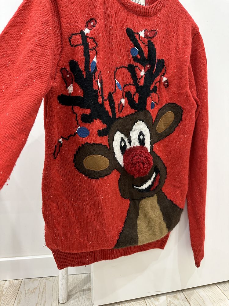 Świąteczny sweter z raniferem czerwony na święta