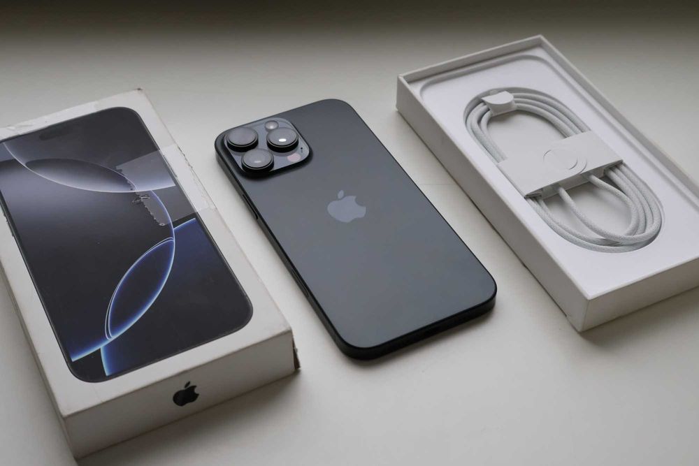 Новий Apple Iphone 16 Pro Max 256Gb Black Titanium Neverlock