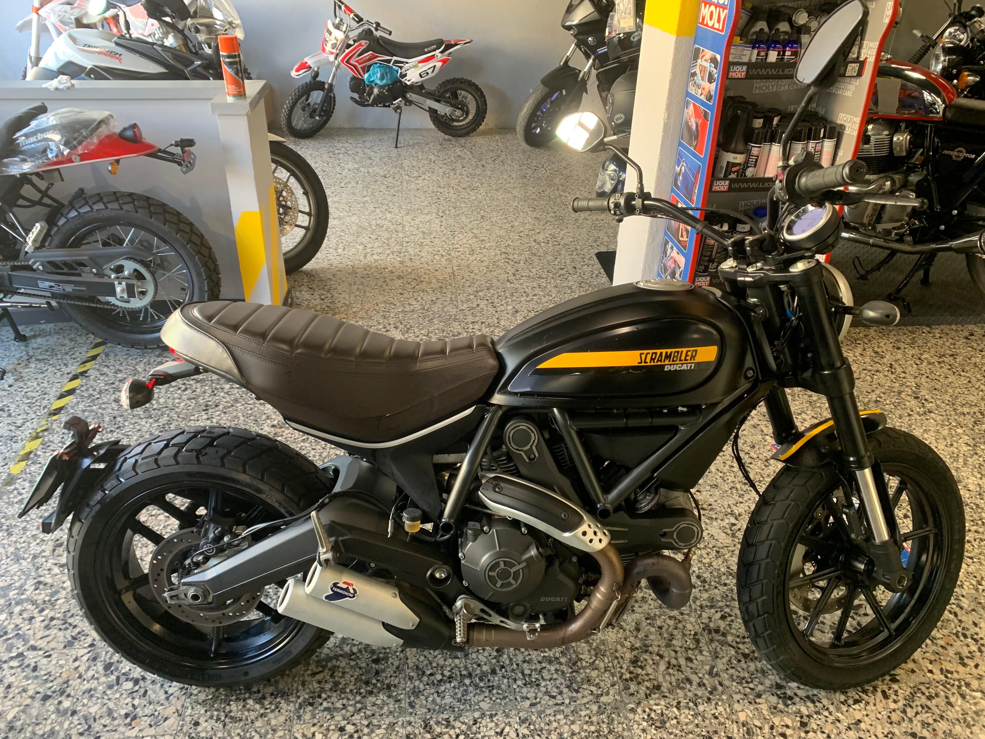 Ducati Scrambler 800 com apenas 3090 Kms