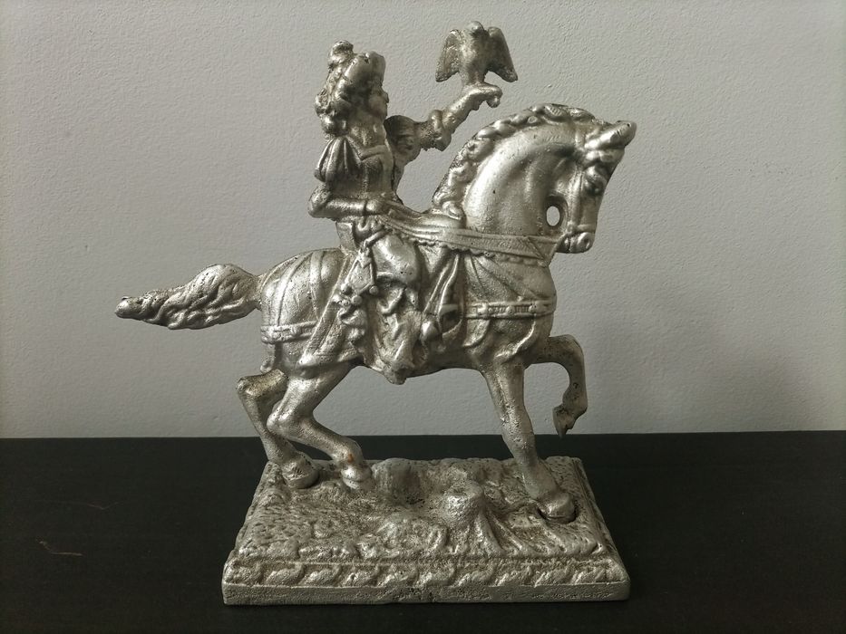 Figurka Sokolnik na koniu