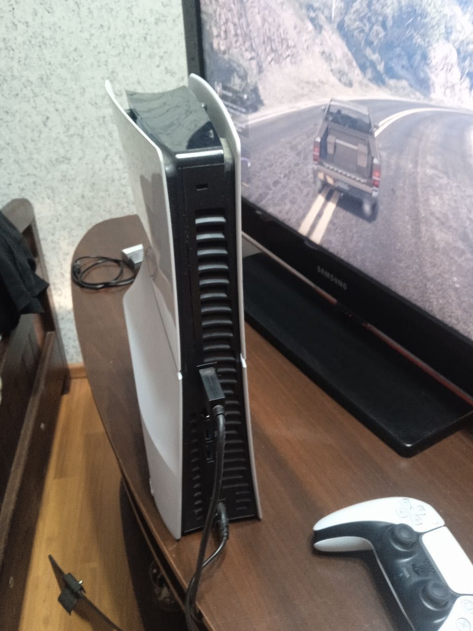Продам  Playstation 5