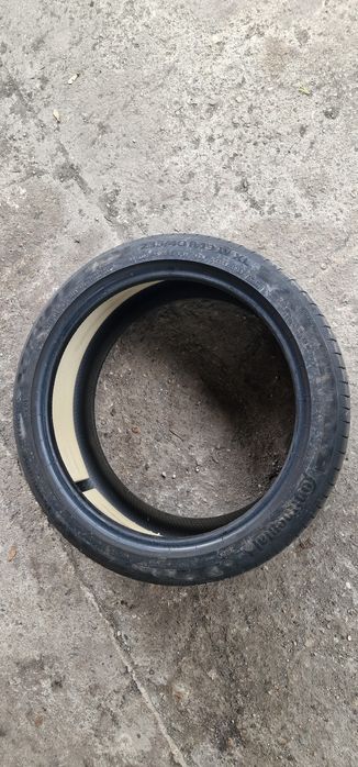 Continental premium contact 235/40 R19