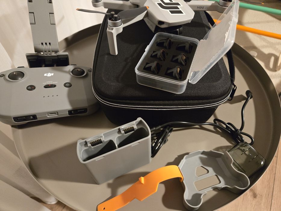 Dron DJI Mini 4k z dodatkami. Stan idealny jak nowy. POLECAM