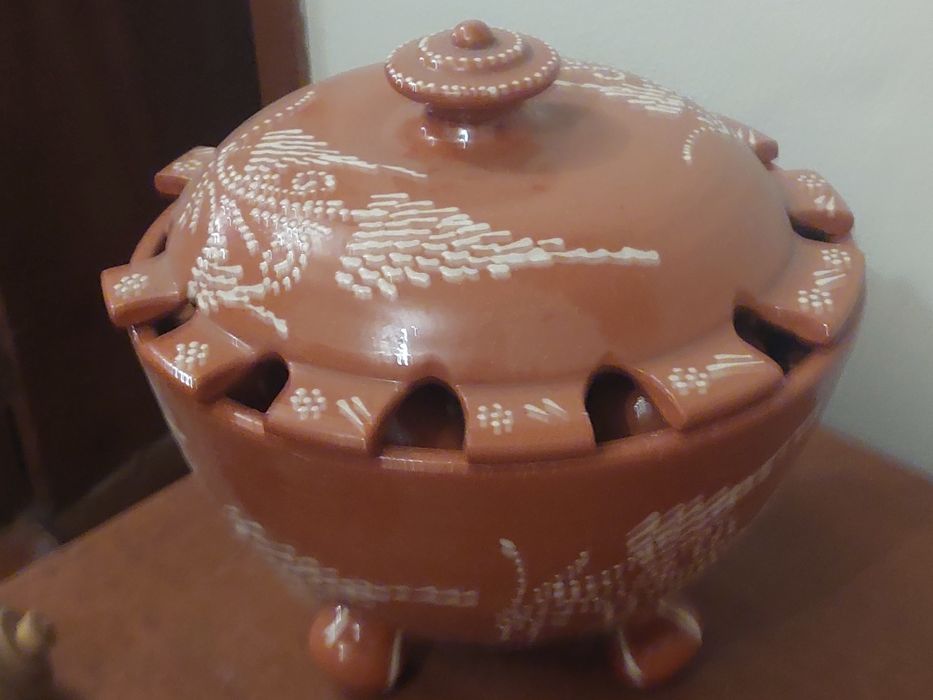 Recipiente de barro para poncha ou sangria