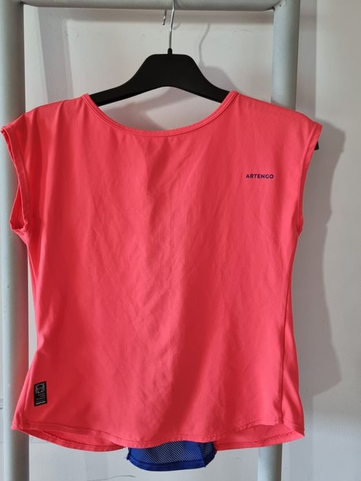 camisola  Decathlon ideal para jogar Tenis