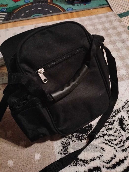 Продам невелику сумку для документів