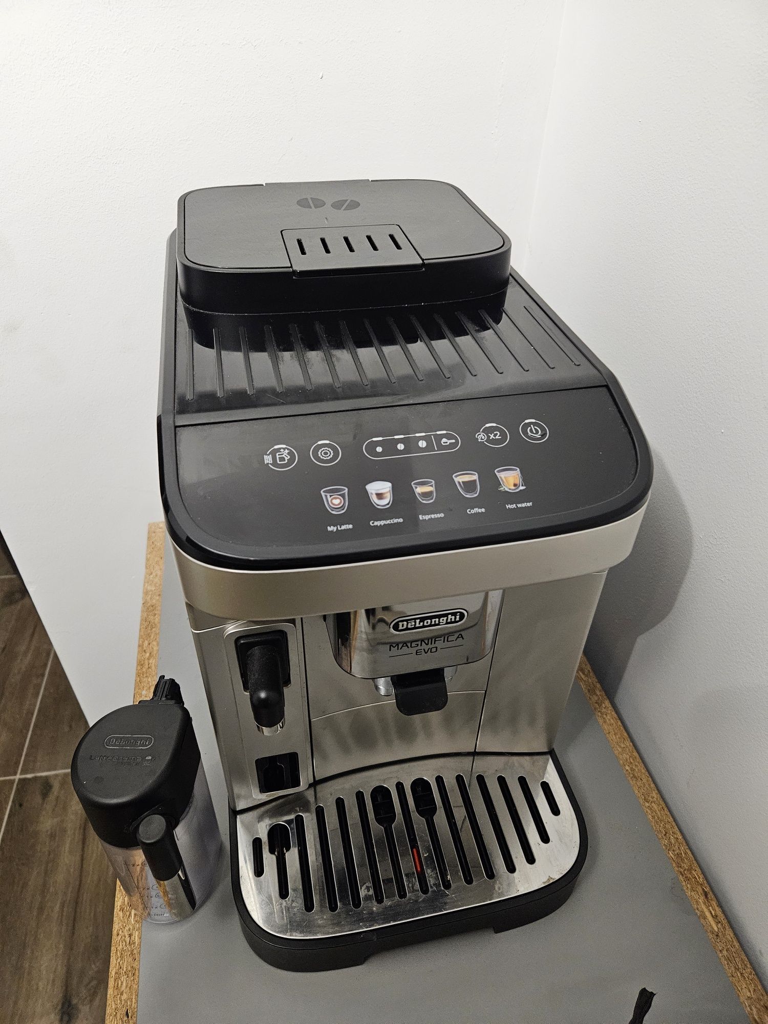 Delonghi magnifica evo