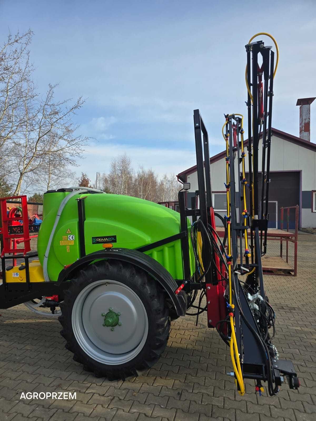 Opryskiwacz ciągany półzawieszany Demarol 1200l hydraulika komputer