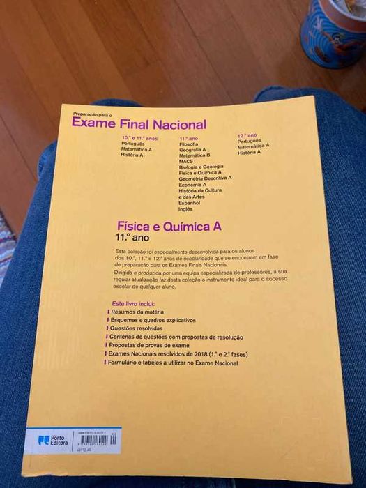 Livro Preparação para exame 11º ano Físico-Química