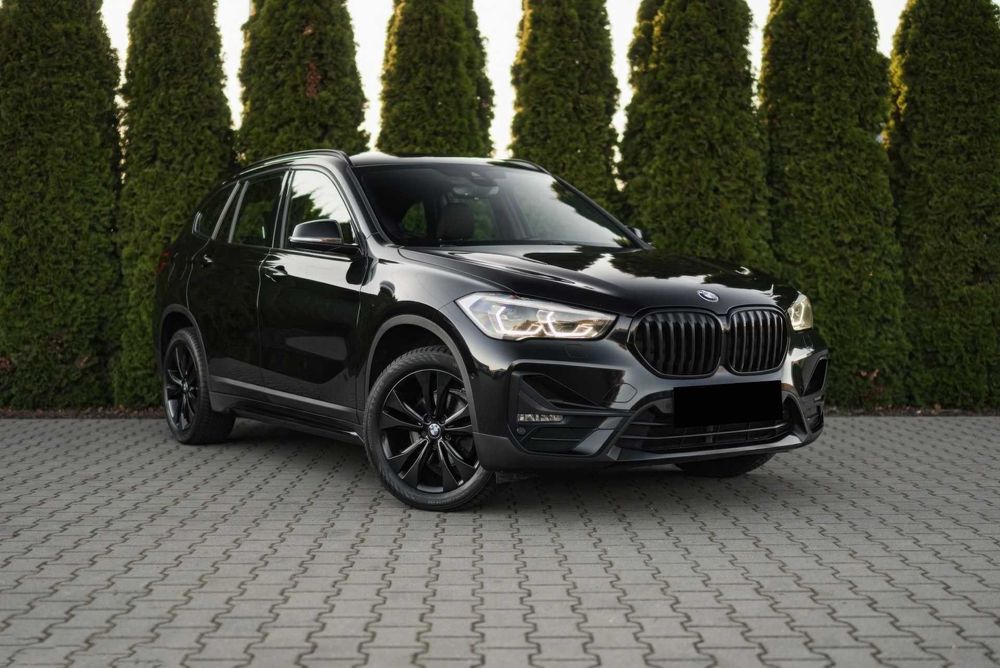 2020    BMW    X1