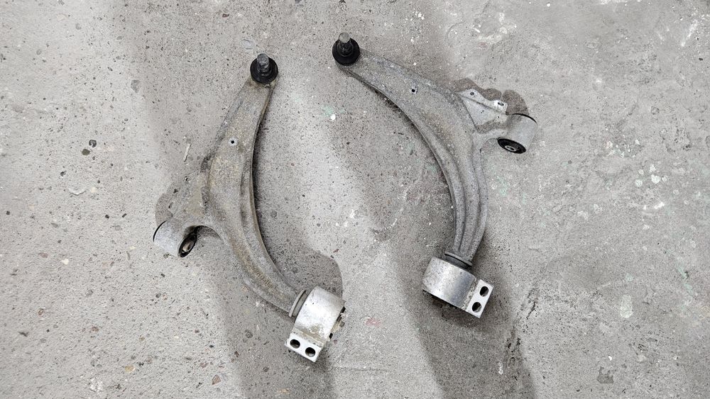 Wachacz wahacz lewy prawy przód przedni opel astra j IV 4