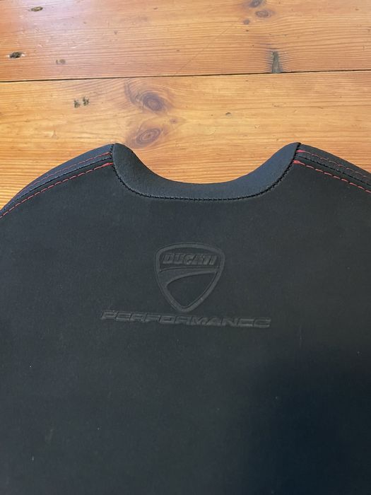 Siedzenie Ducati Streetfighter V4 niskie obniżone low ride