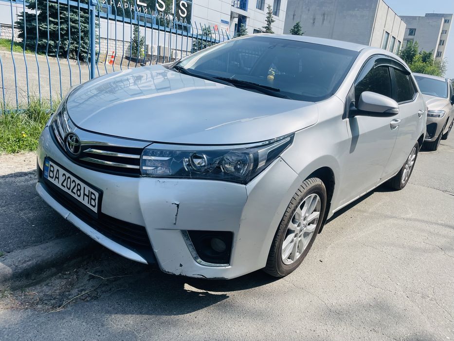 Продам Toyota Corolla хороша комплектація обмін на Електричку