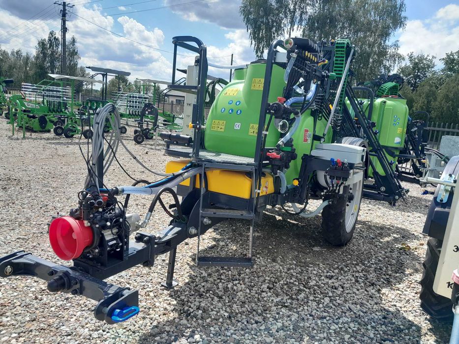 Opryskiwacz Bruno X 1500 l 15 m lance własna hydraulika  2000 l Tolmet