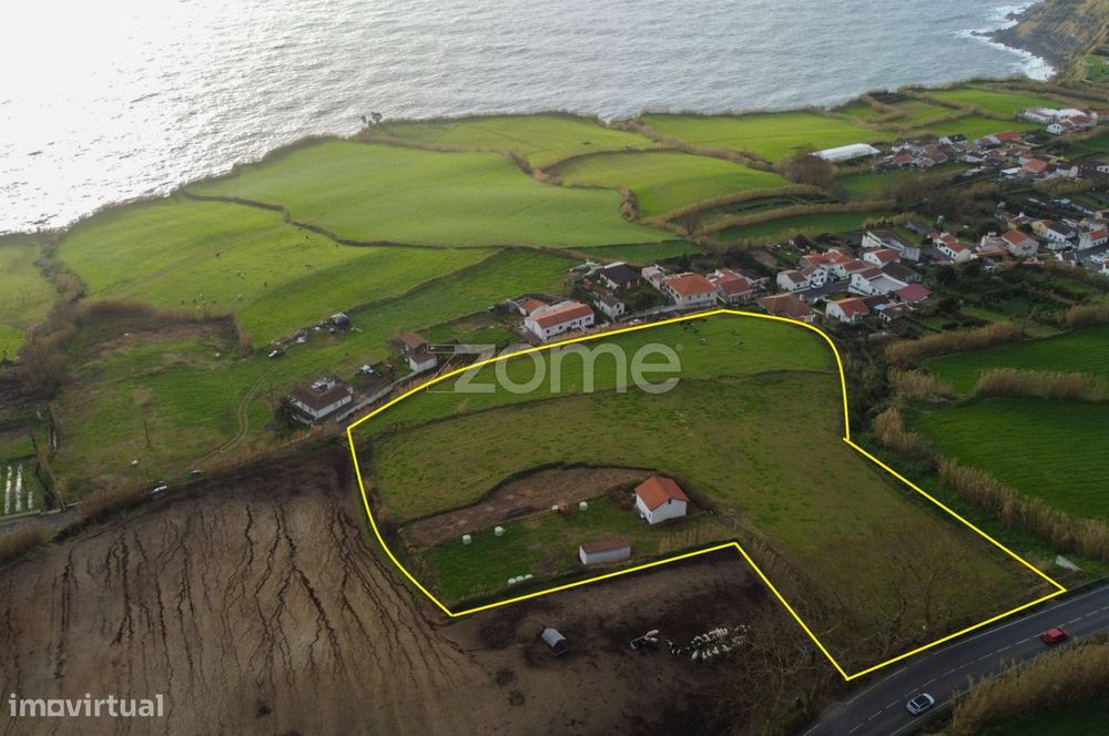 Terreno Rústico de elevado potencial na freguesia das Feteiras