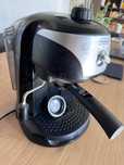 Ekspres kolbowy DeLonghi EC221.b