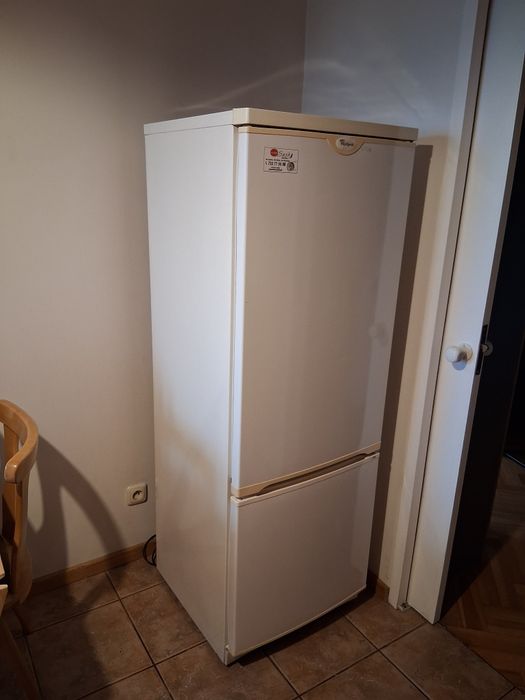 Lodówka Whirlpool do oddania za darmo  (nie działa, na części)