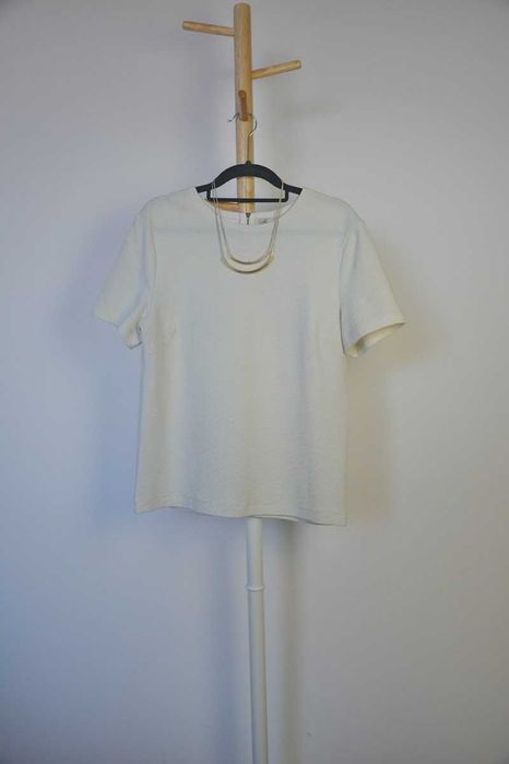 Cameo Rose biała kremowa tłoczona bluzka 38 M