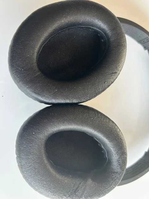 Słuchawki przewodowe marki Bose model QC 15