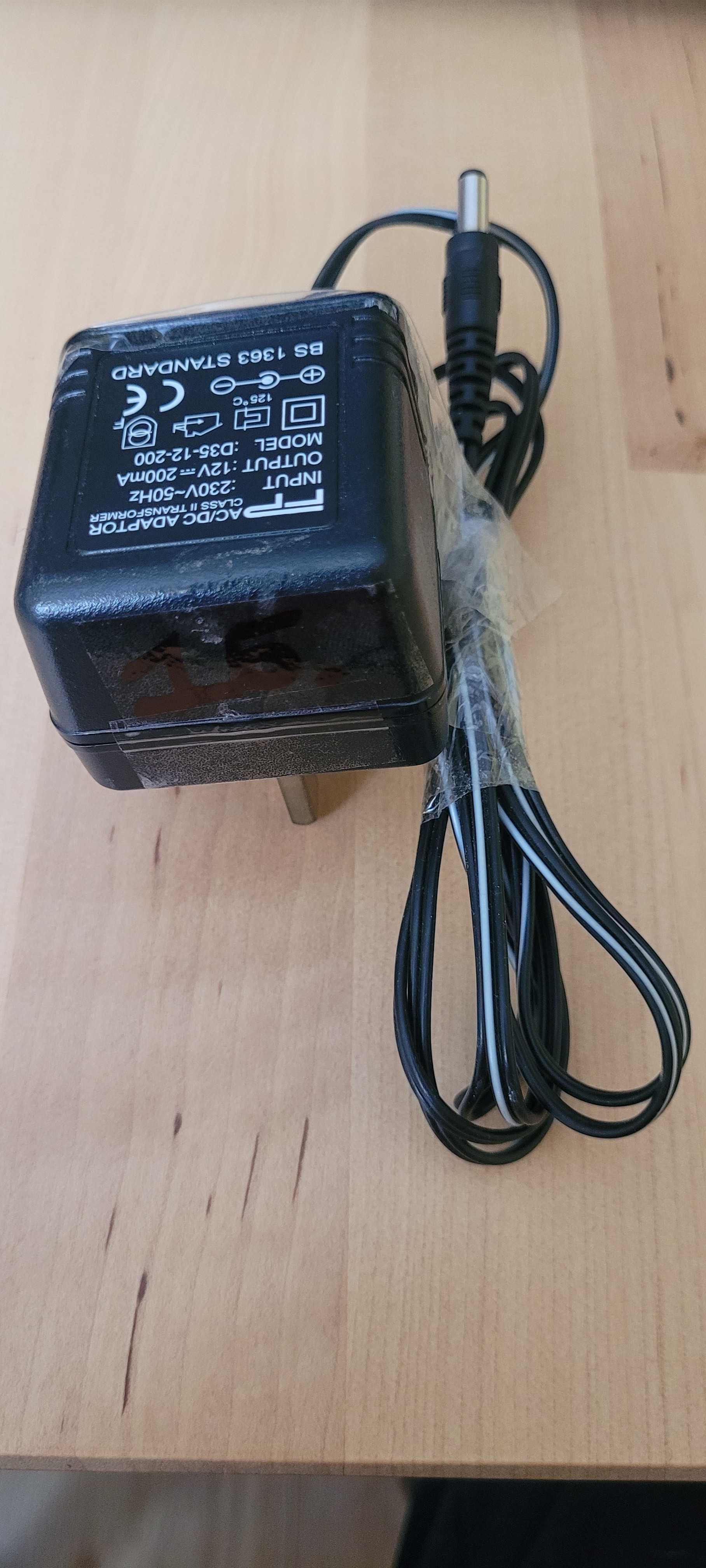 Ładowarka / zasilacz nr 15, D35_12_200, 12V / 200mA