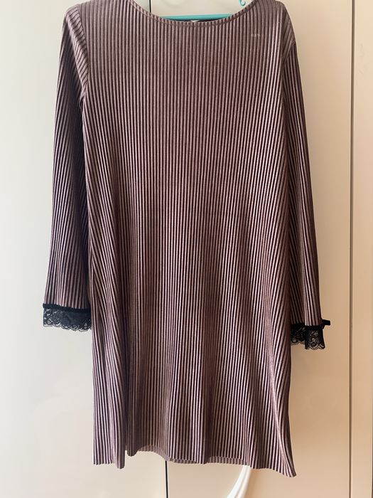 Елегантне жіноче плаття з рукавом 46 р