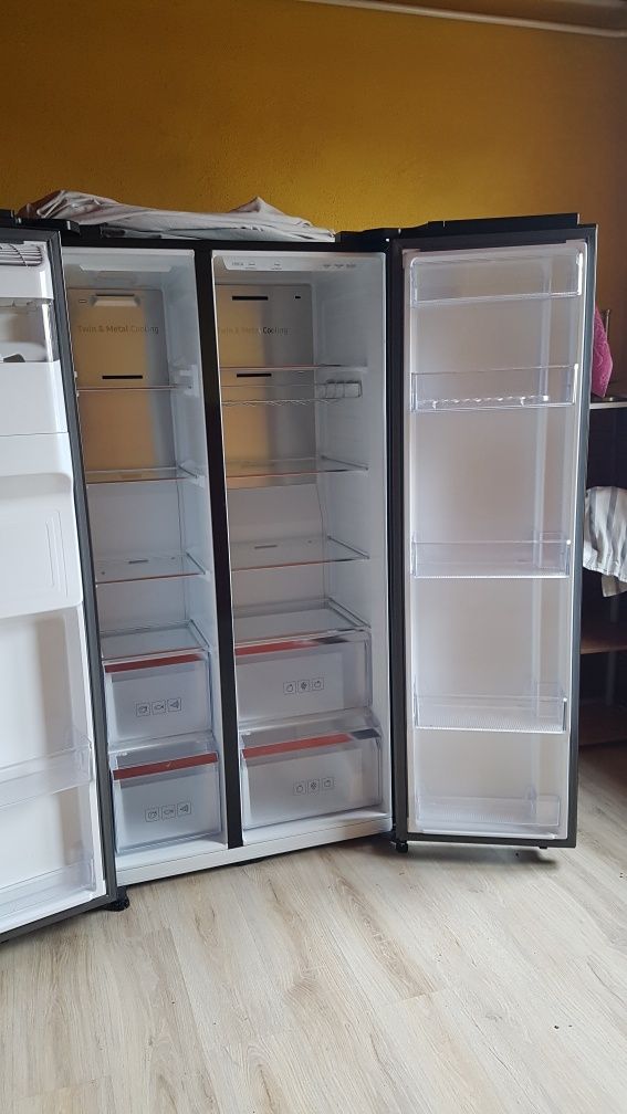 Lodówka SAMSUNG Prestige collechon RS68N8241B1 /EF