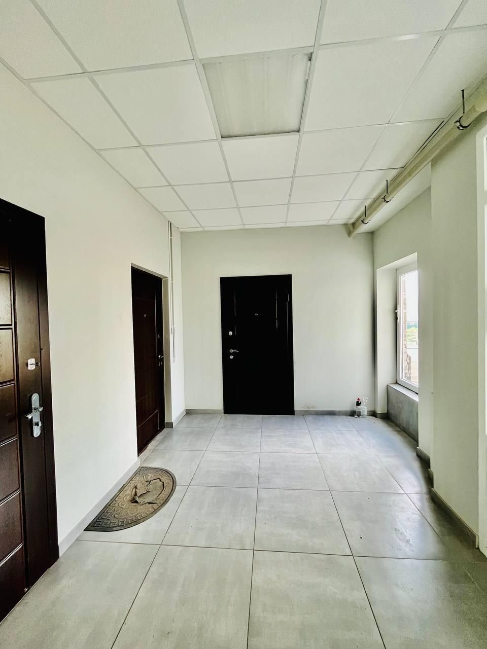 Здам офісне приміщення 315 кв, М Центральний ринок, вул. Різдвяна, 29б