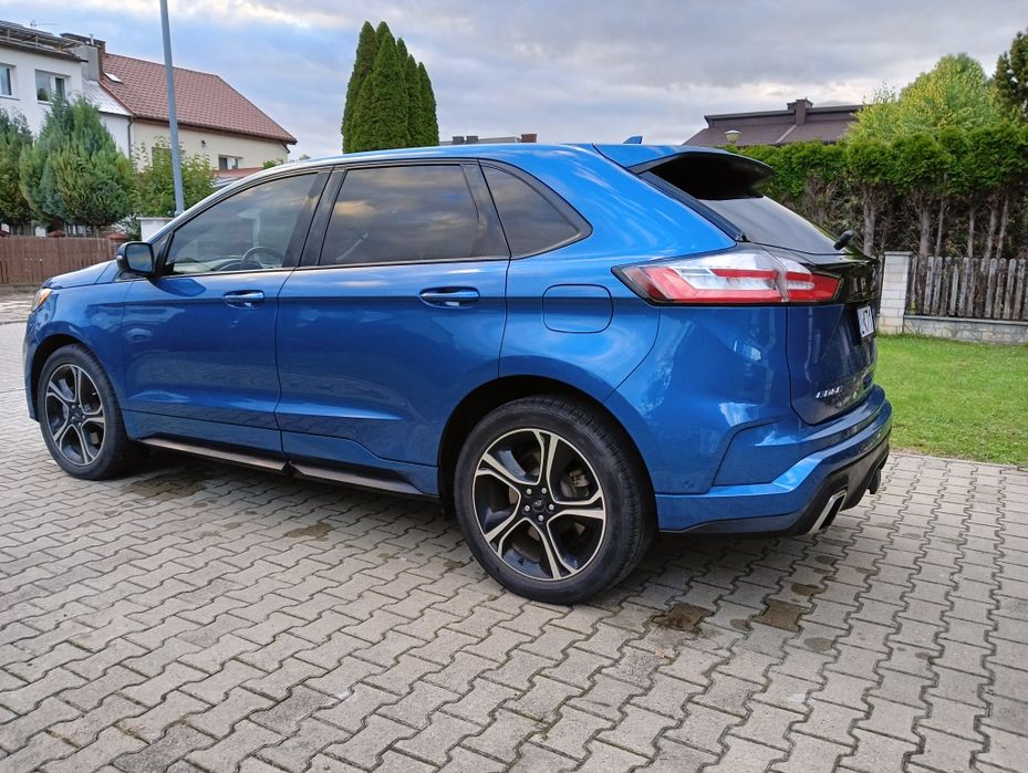 Bardzo ładny Ford Edge ST