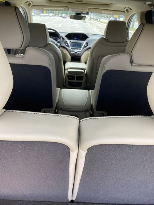 Автомобиль acura mdx