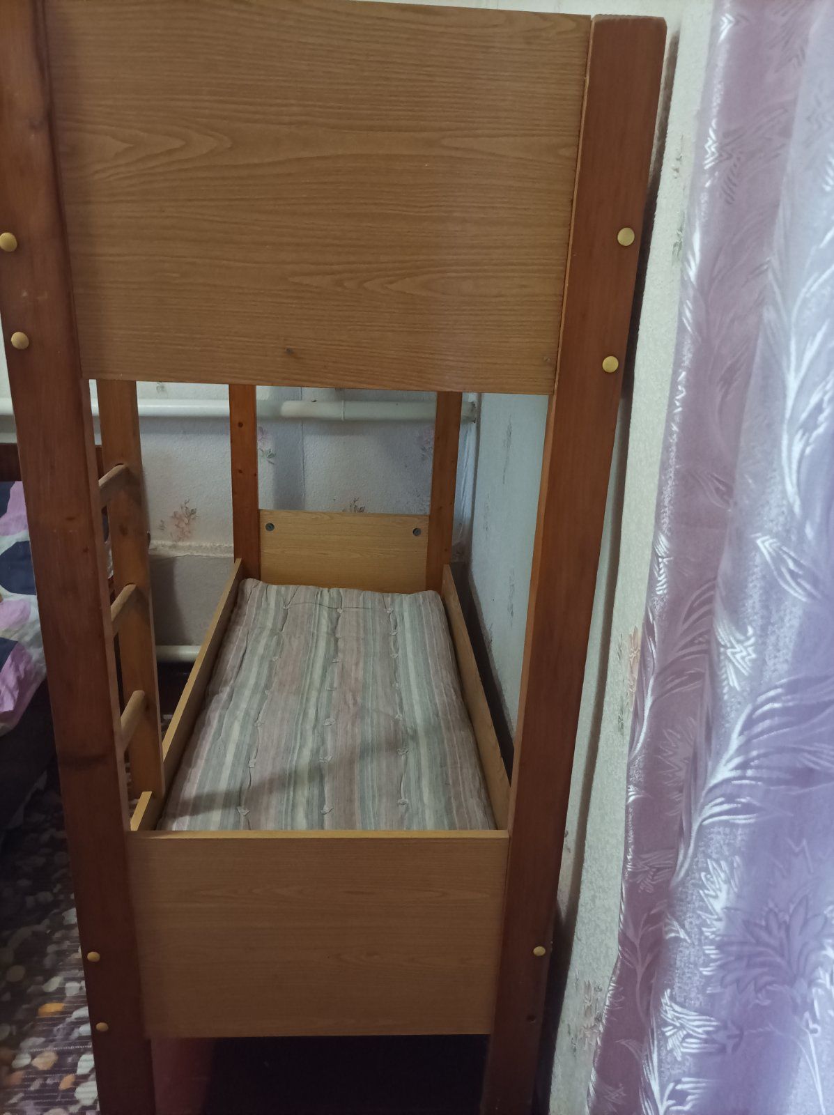 Ліжко дитяче двоповерхове