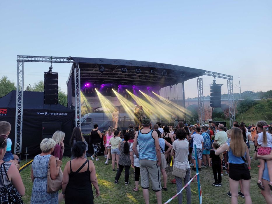 Scena Mobilna, obsługa imprez, nagłośnienie, oświetlenie.