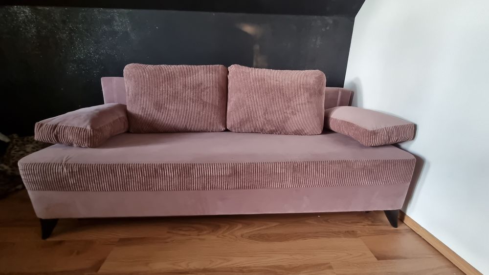 Sofa różowa Mavik rozkładana Agata Meble