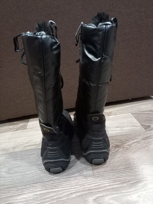 FUN. Зимові чоботи жіночі. 37 - 37.5.