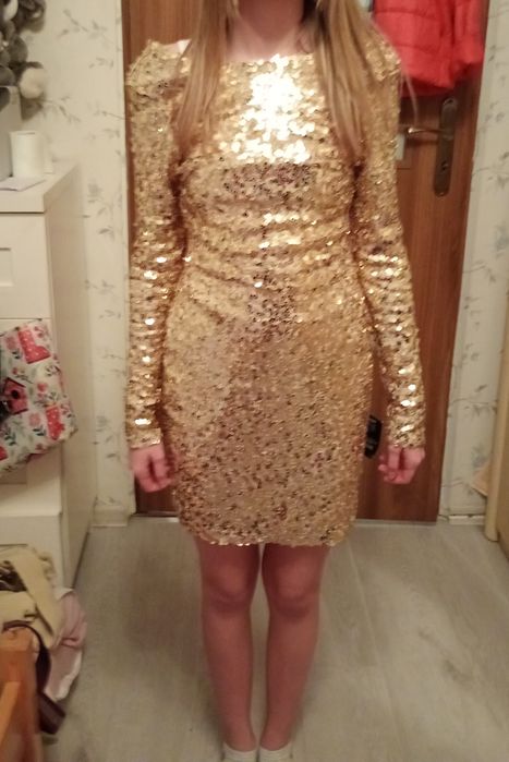 Piękna sukienka damska złota z cekinami
