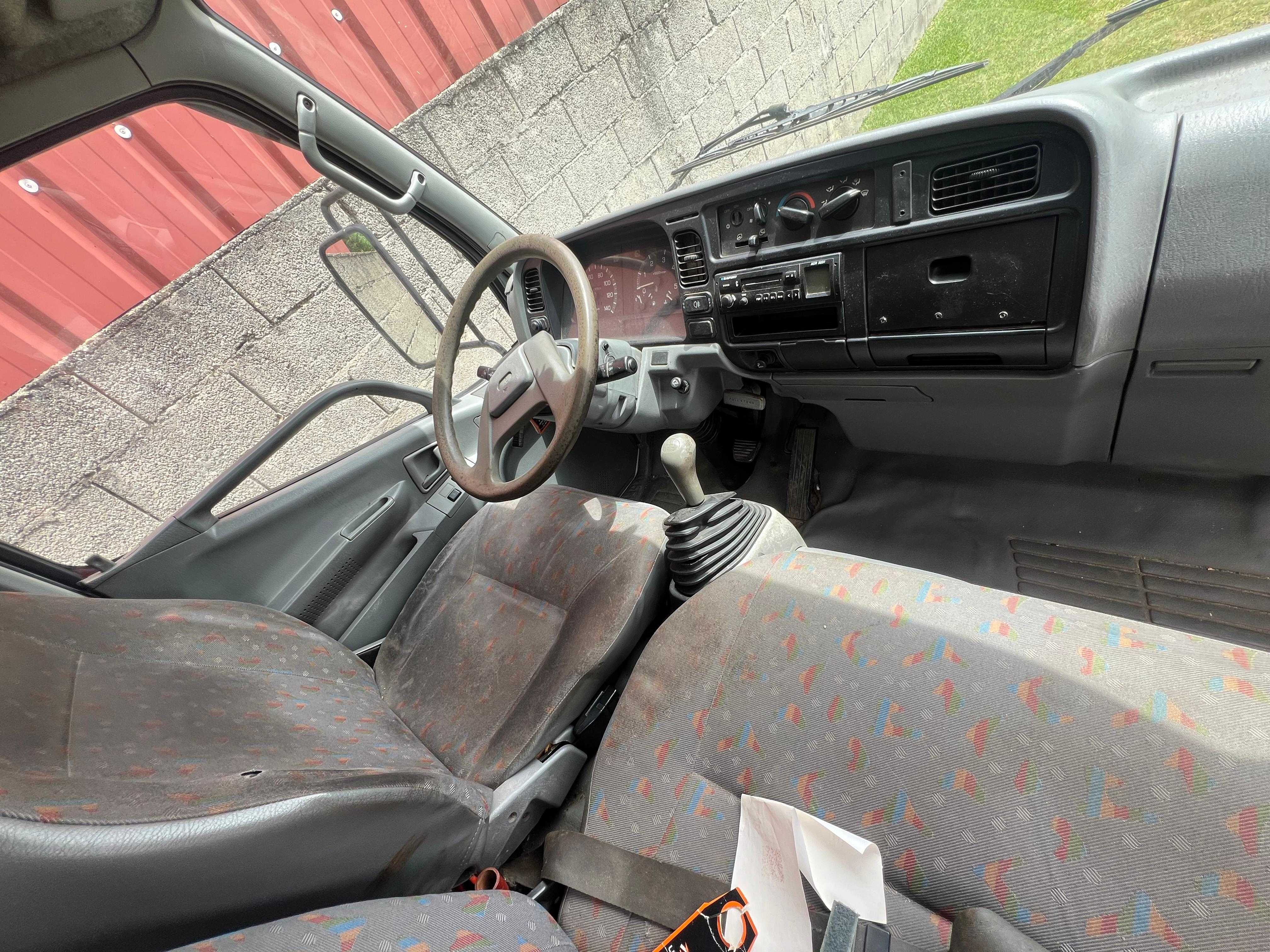 Camião Mitsubishi Canter Turbo