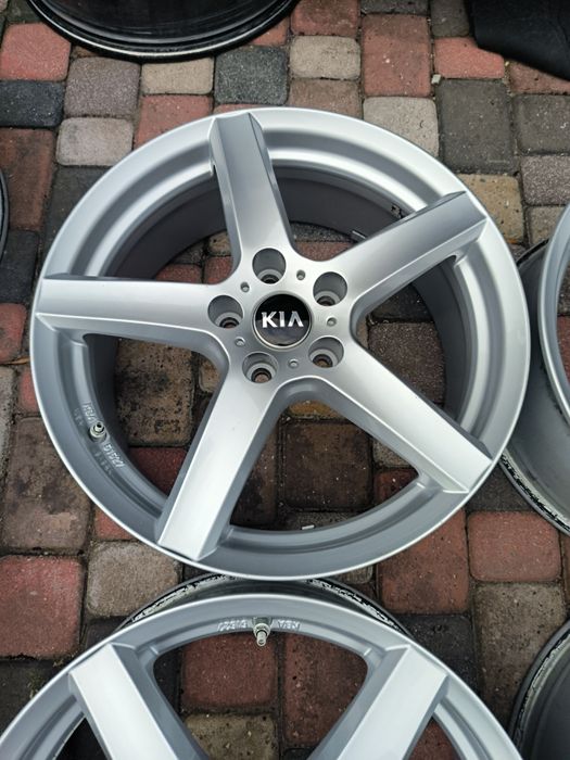 Felgi aluminiowe 18 KIA Cee'd Pro Sportage II Venga  Carnival 5x114.3