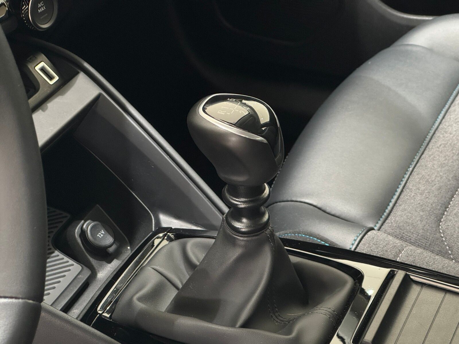 Citroën C4 Feel Pack / HUD / Kamera / 1 właściciel / FV 23% / gwarancja / dostawa