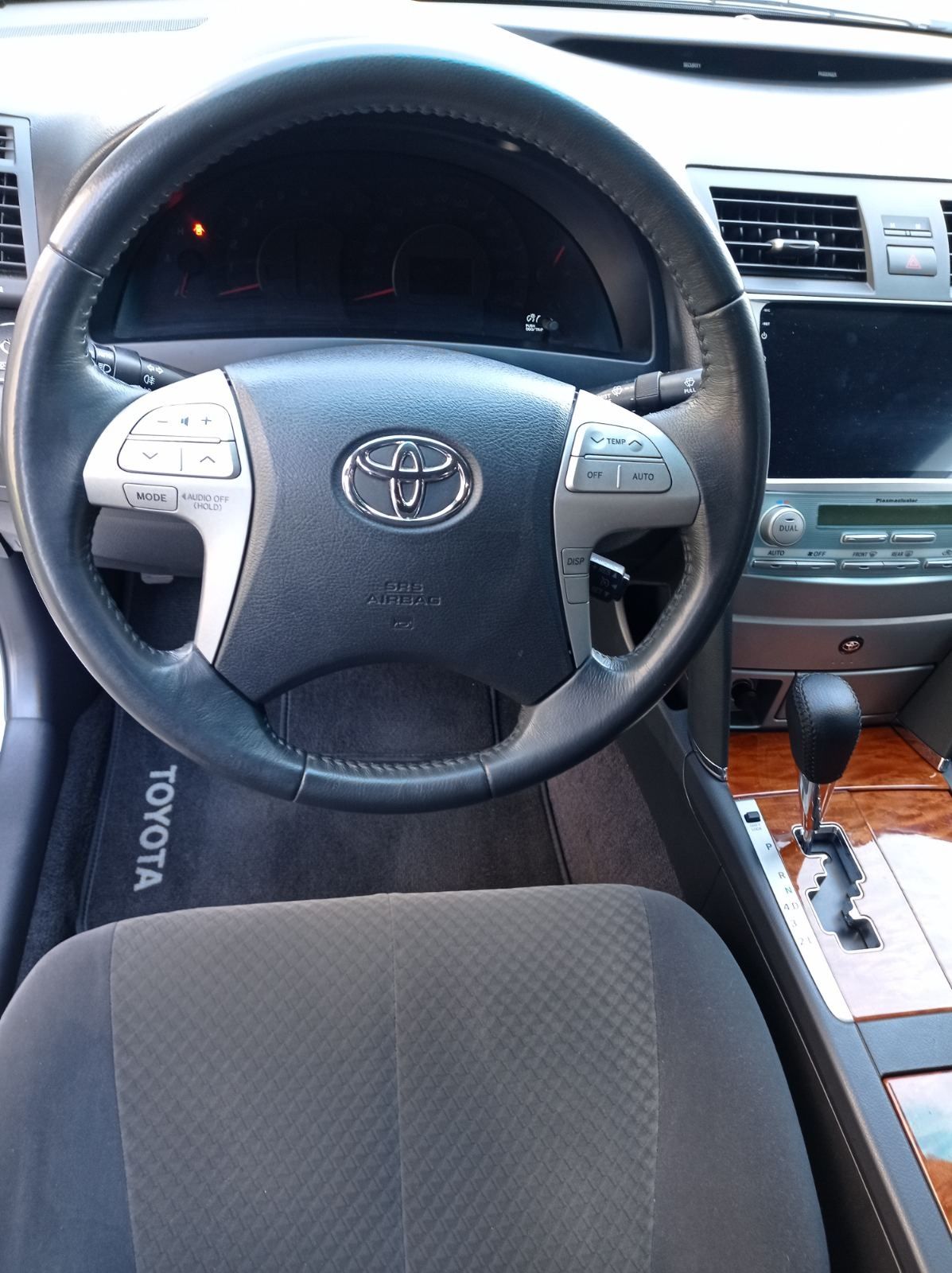 Продам Toyota Camry 40