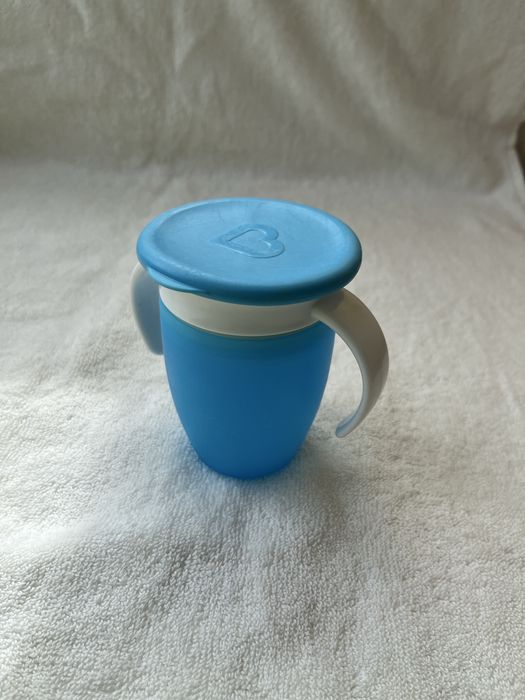 Чашка непроливайка munchkin 360