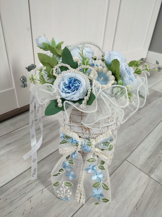 Bukiet świec Flower box świec sojowych niebieski perły z biżuterią
Buk