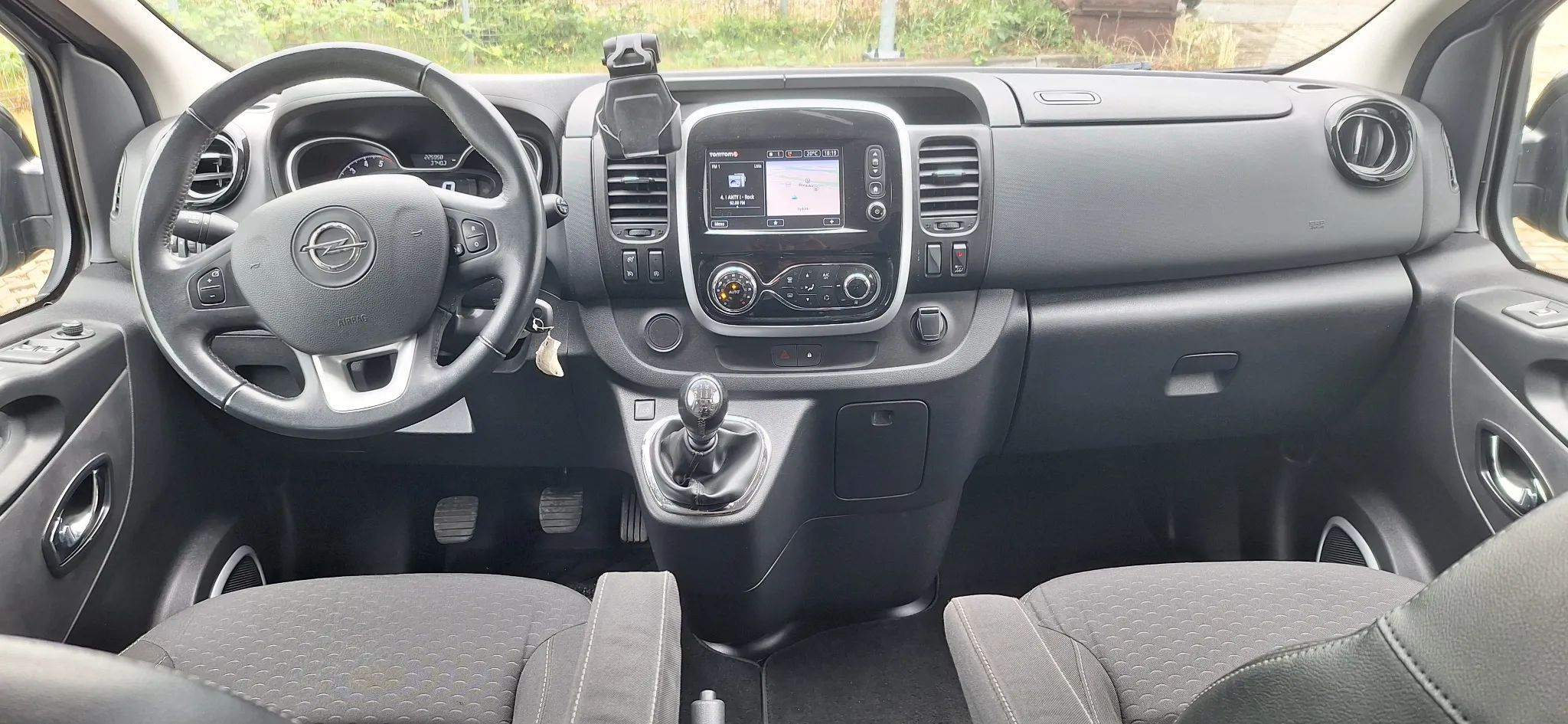 Opel Vivaro W najlepszej wersji, z polskiego salonu prywatny zadbany VIVARO TOURER