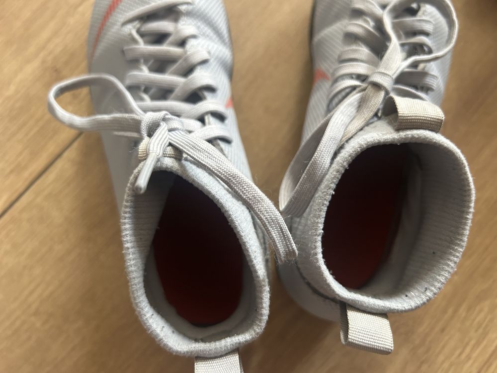 Buty piłkarskie Nike Mercurial 32 (20,5) i Joma 33