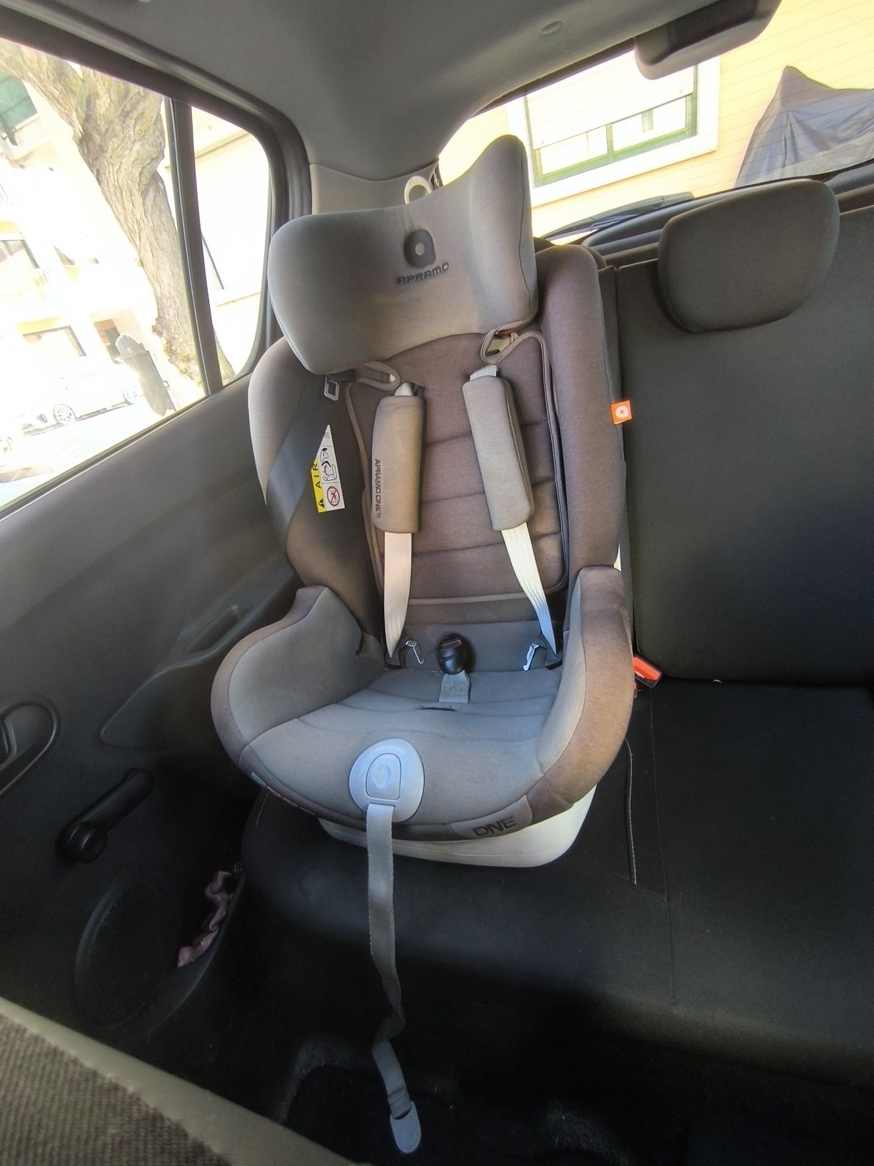 Cadeirinha giratória APRAMO ONE 360, isofix