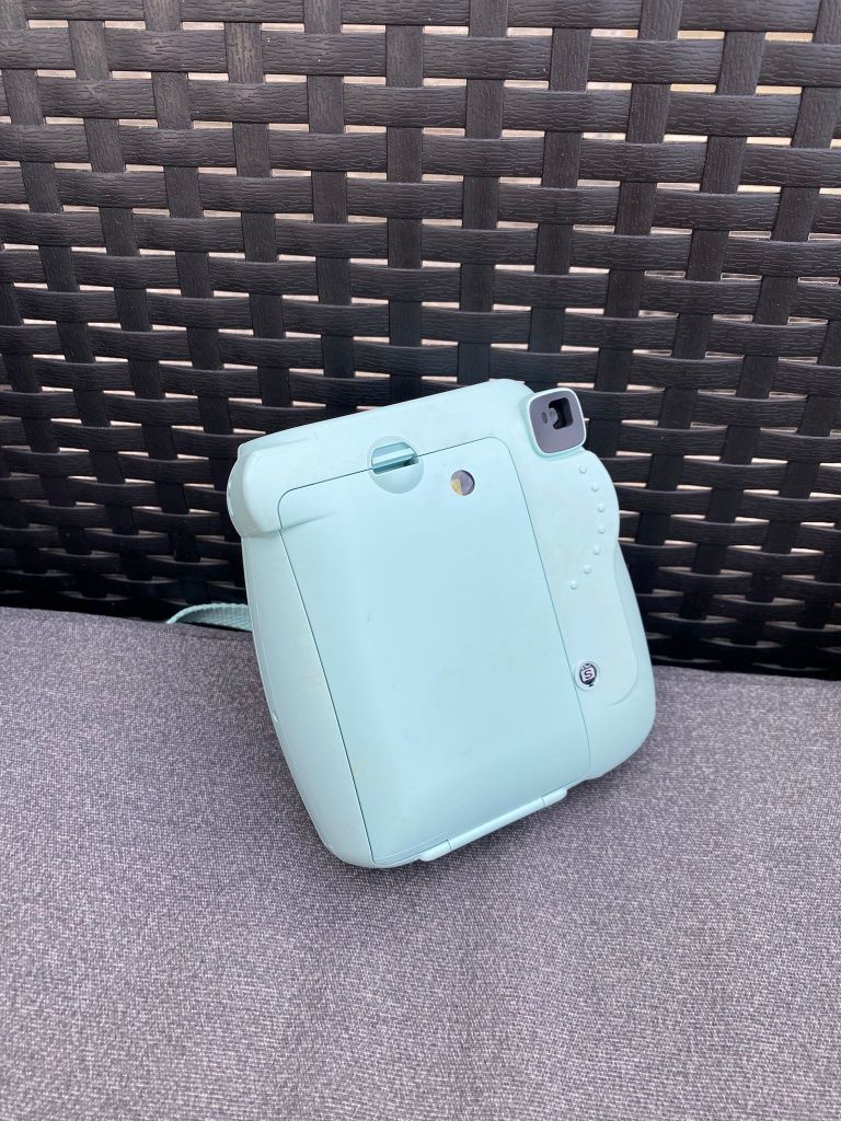 Máquina fotográfica instantânea instax mini9