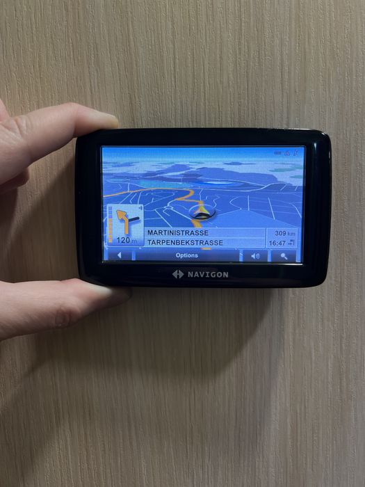 GPS-навігатор Navigon працює без інтернету  Україна + Європа