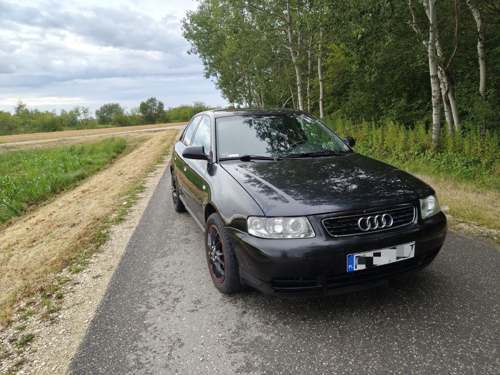 Sprzedam Audi A3 8L – rocznik 2001
Silnik 1.6 benzyna + gaz (LPG)